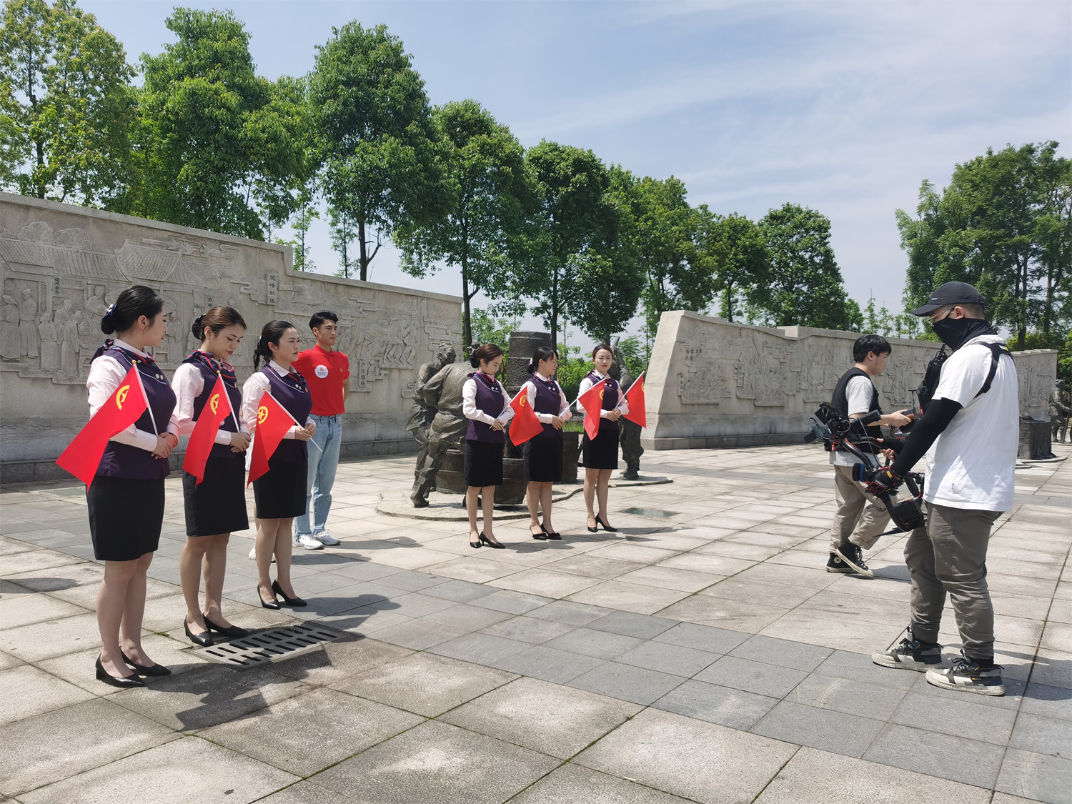 2022.4.21+成渝分公司+內(nèi)江管理處積極配合蜀道集團(tuán)拍攝“唱響五四”文化活動MV+龐宇