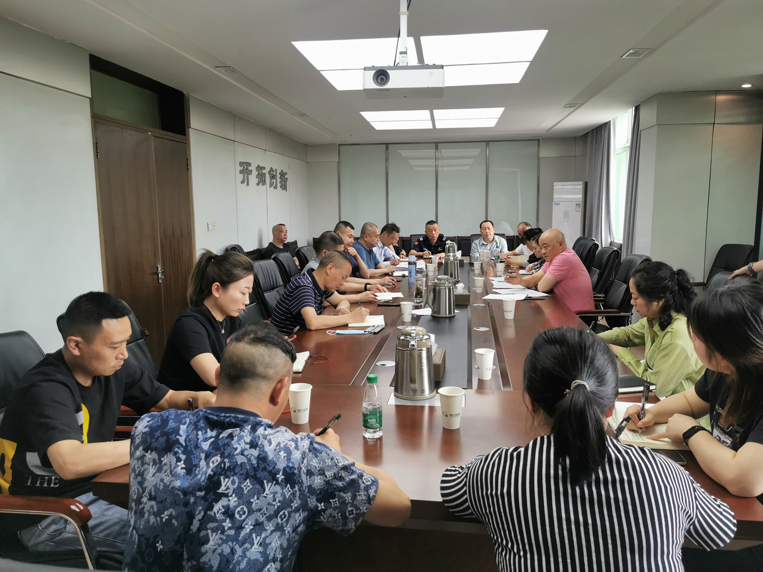 2022.4.26+紀(jì)檢工作部+黃澤華+成渝發(fā)公司組織開(kāi)展集體談心談話(huà)